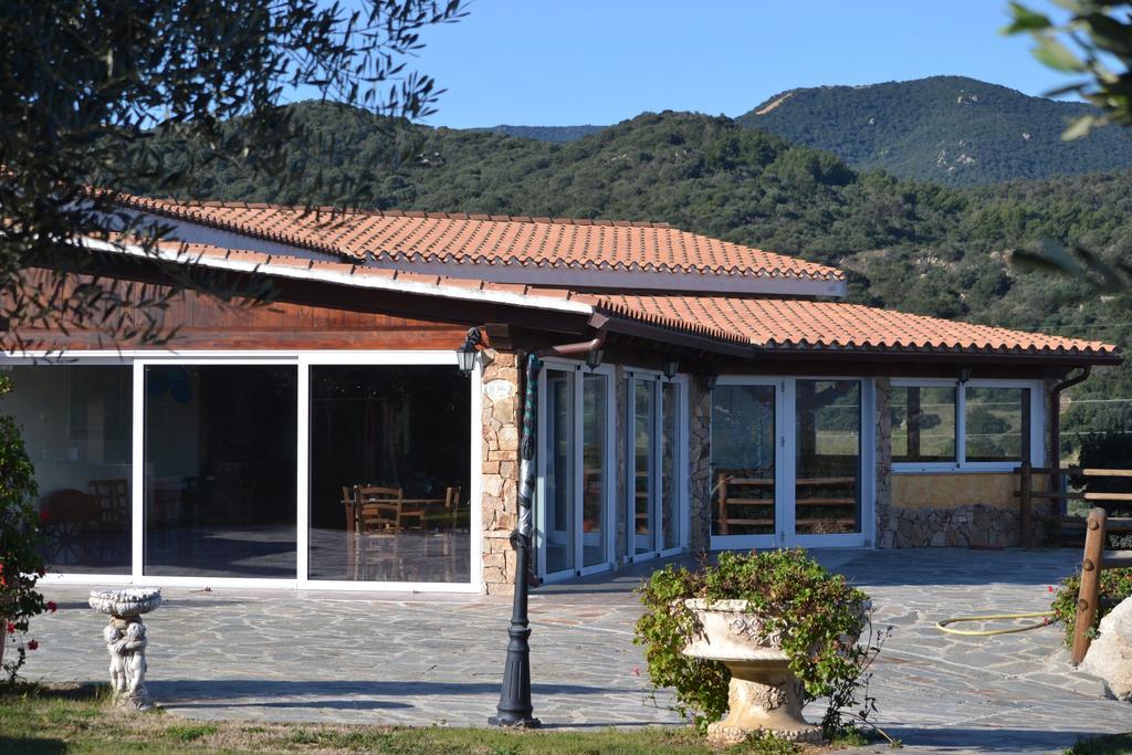 Agriturismo Gli Ulivi Otel Castiadas Dış mekan fotoğraf